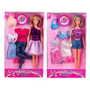 Judith med kjoler og tilbehr - assorteret